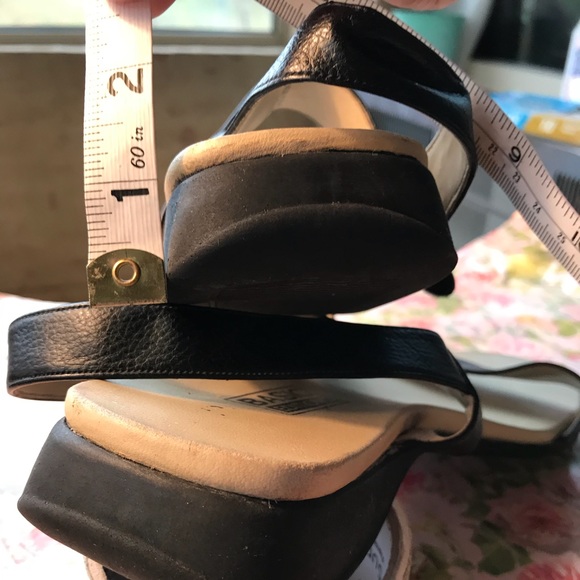 Ladies Size 10, Navy Sandals - Picture 8 of 8